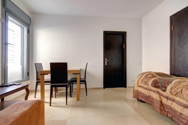 Holyland Apartments Йерусалим Стая снимка